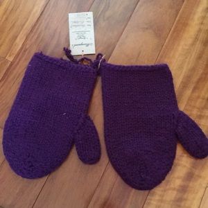 NWT handknit mittens
